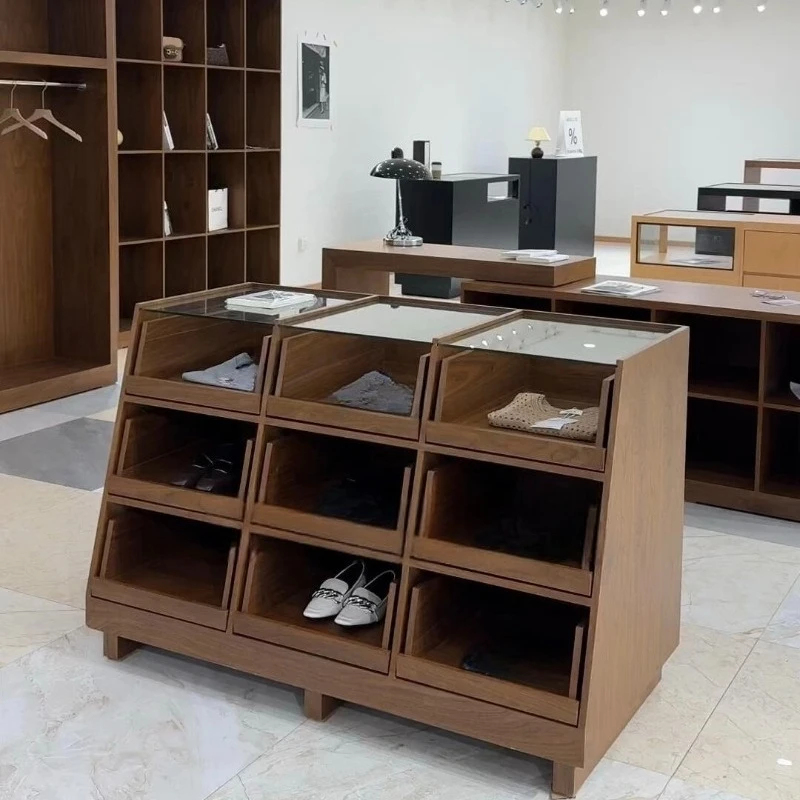 Kinderbekleidungsgeschäft Naka – Furniture And Hardware Store Bewertung und Preis